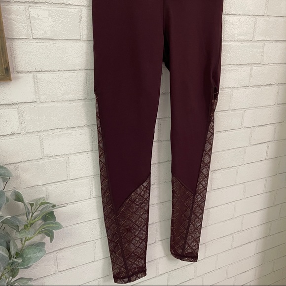 VICTORIA’S SECRET Victoria Sport Maroon & Gold Knockout Tight Leggings - Picture 3 of 10